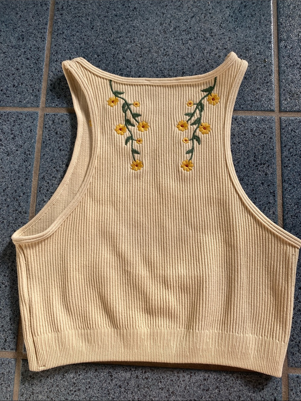 ZARA Crop Top ribbed racerback yellow / yellow flower embroidery / XS - S - Picture 4 of 10